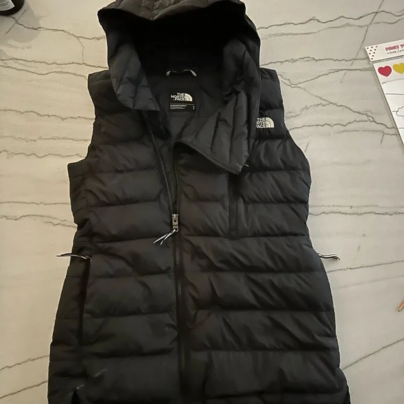 The North Face Women's Black Quilted Vest - Picture 2 of 2